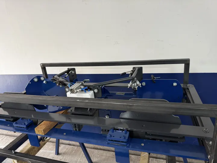 Gabarito para solda robotizada com estrutura azul