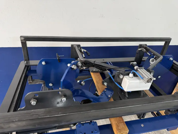 Gabarito para solda robotizada com estrutura azul