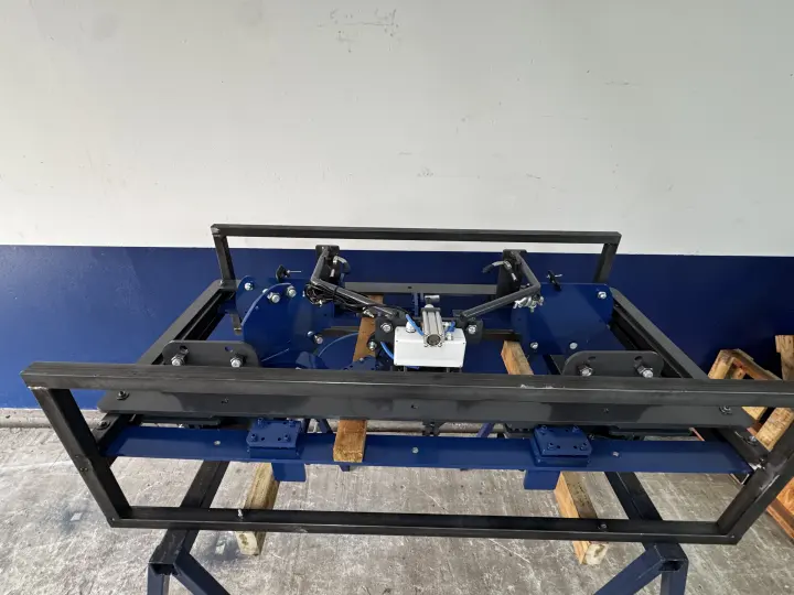 Gabarito para solda robotizada com estrutura azul