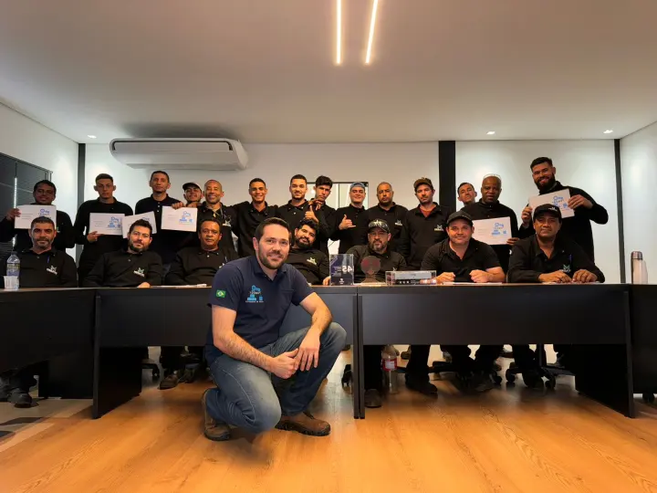 Turma de treinamento Trobot com certificados