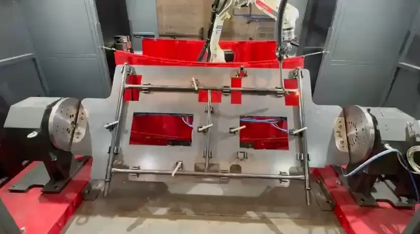 Gabarito em operação na célula robotizada